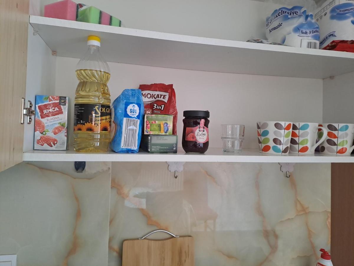 Nha Nghi Cho Cap Doi Va Gia Dinh Apartment Praha Bagian luar foto